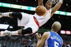 开云官方app入口-老鹰战胜小牛，实现两连胜