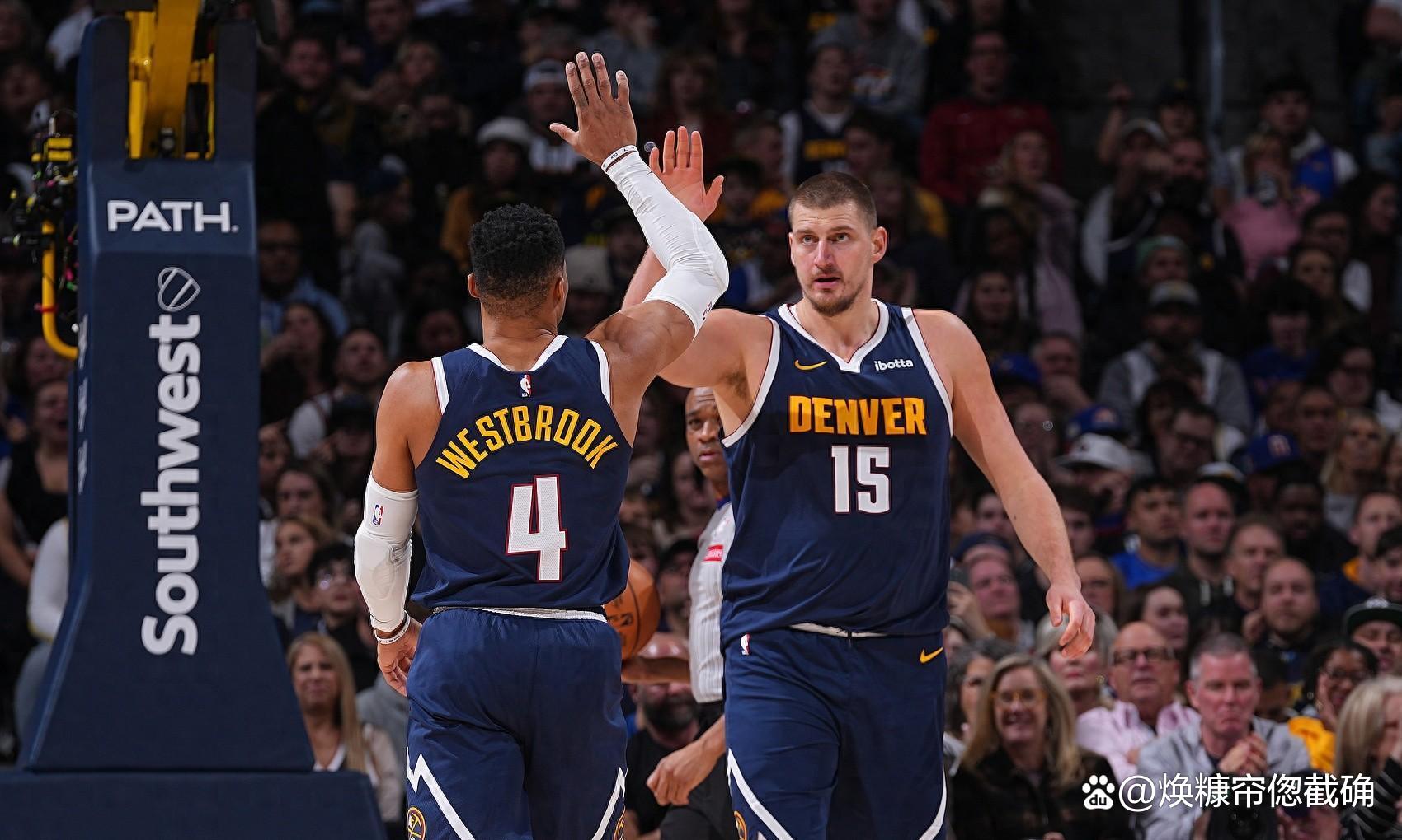 包含NBA季后赛推迟，球员家庭生活将随之受影响的词条