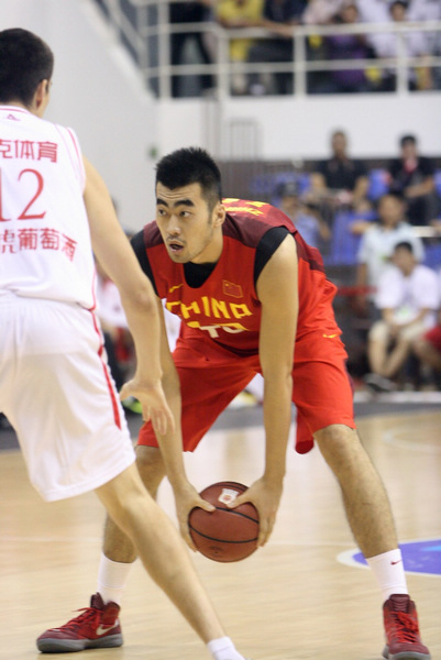 山东荣钢狂胜福建，结束三连败