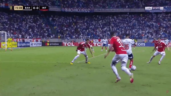 卢森堡女足比赛中疯狂进球引爆现场