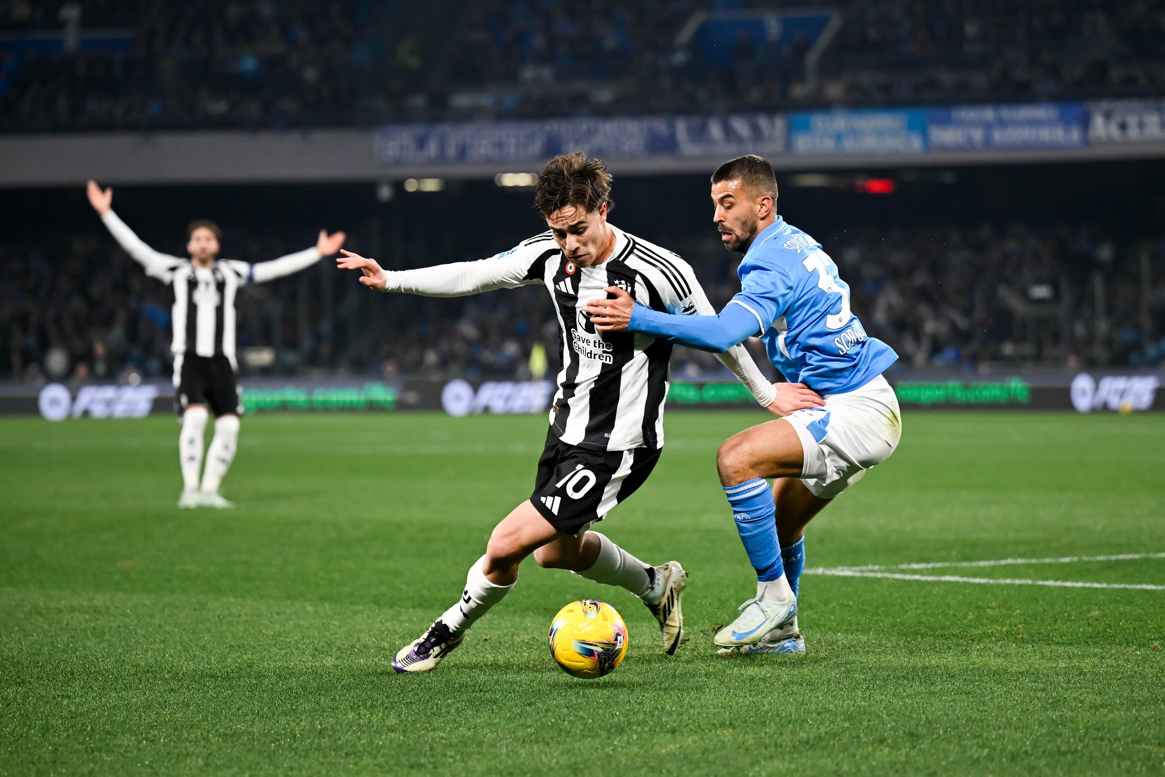 尤文图斯不敌那不勒斯，终结不败纪录