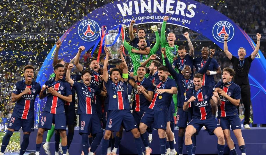 包含半决赛对决法国对阵德国，胜者将晋级决赛的词条