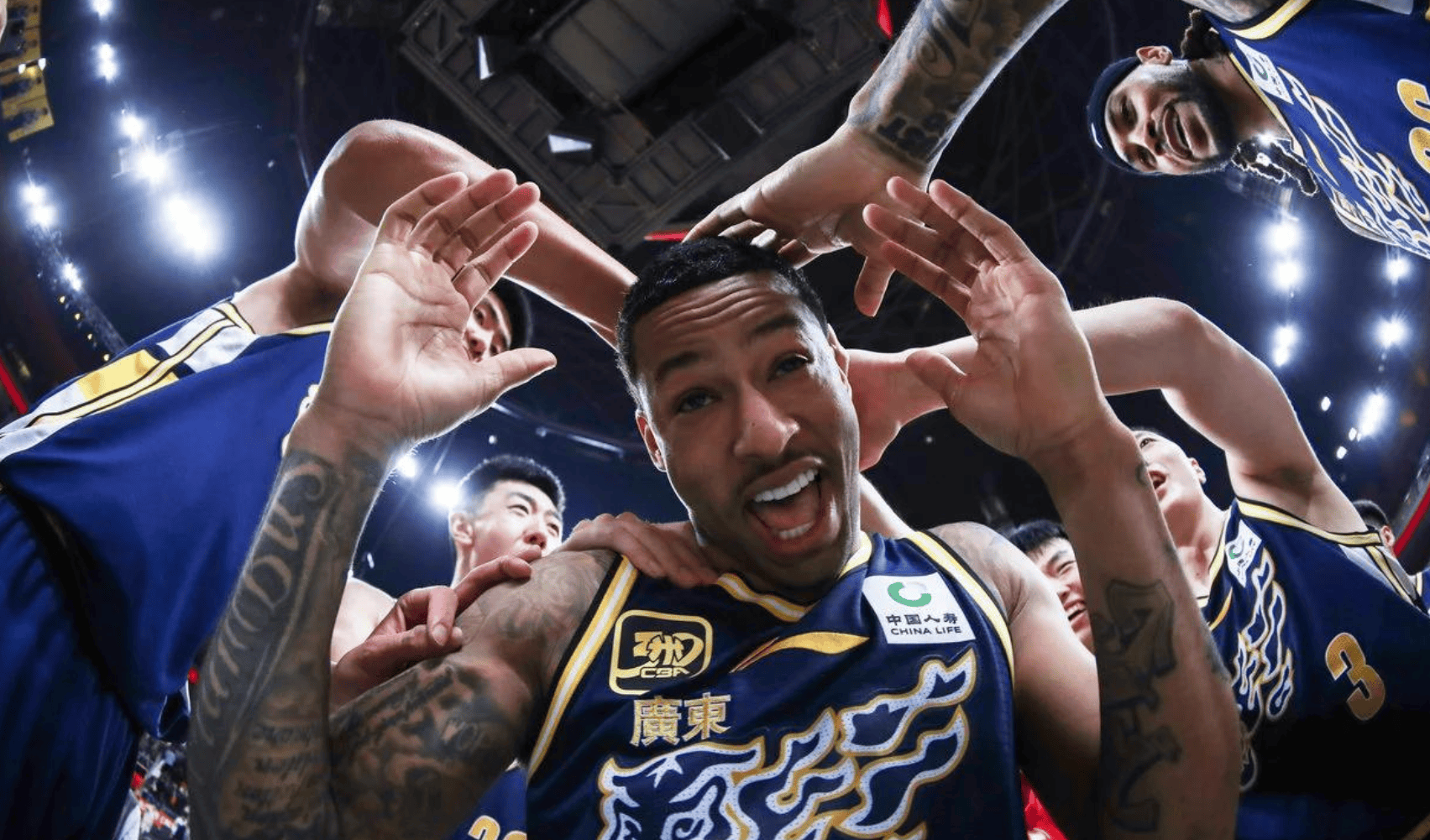 外援巨星表现抢眼，助队斩获胜利