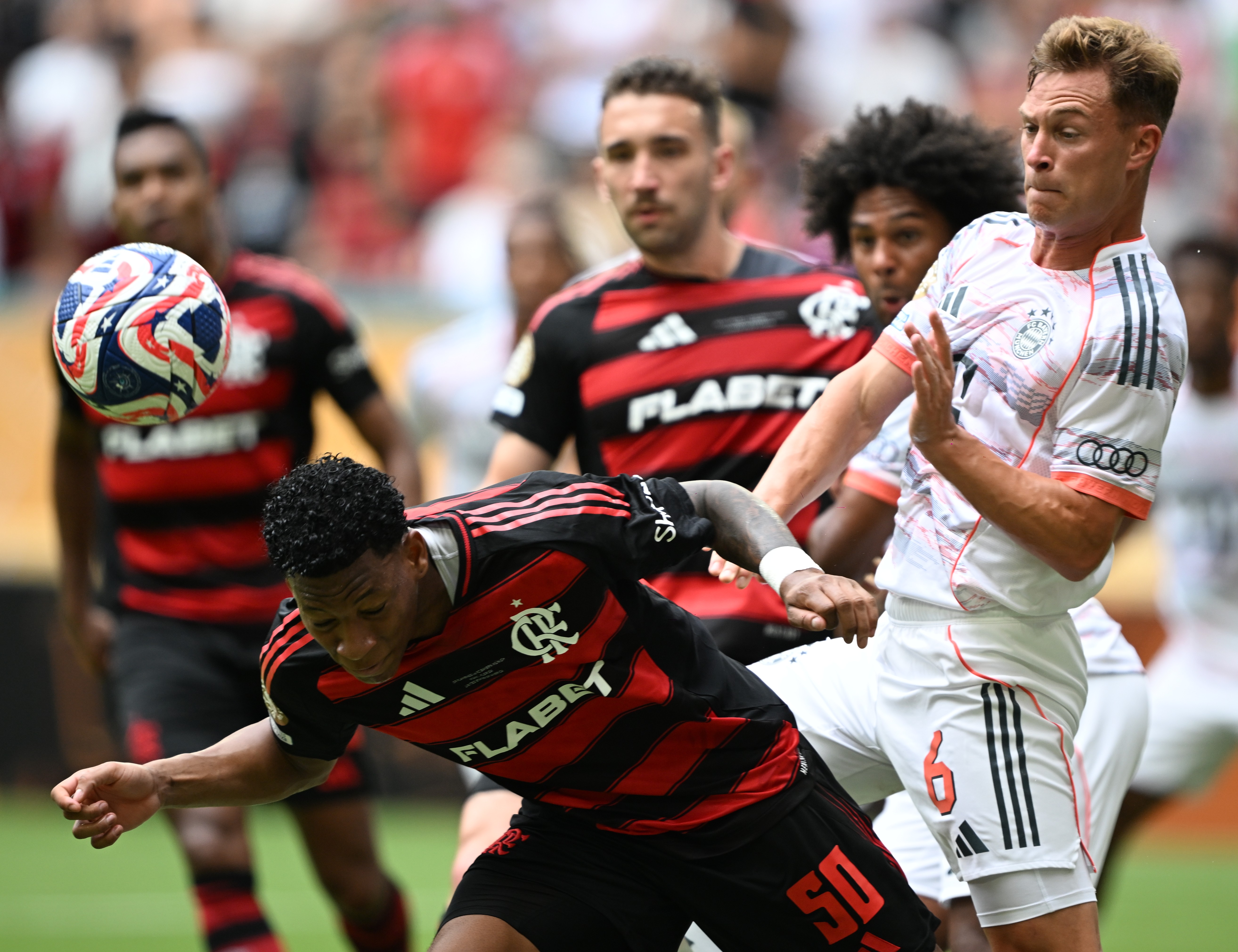 拜仁慕尼黑取得胜利，晋级四分之一决赛的简单介绍