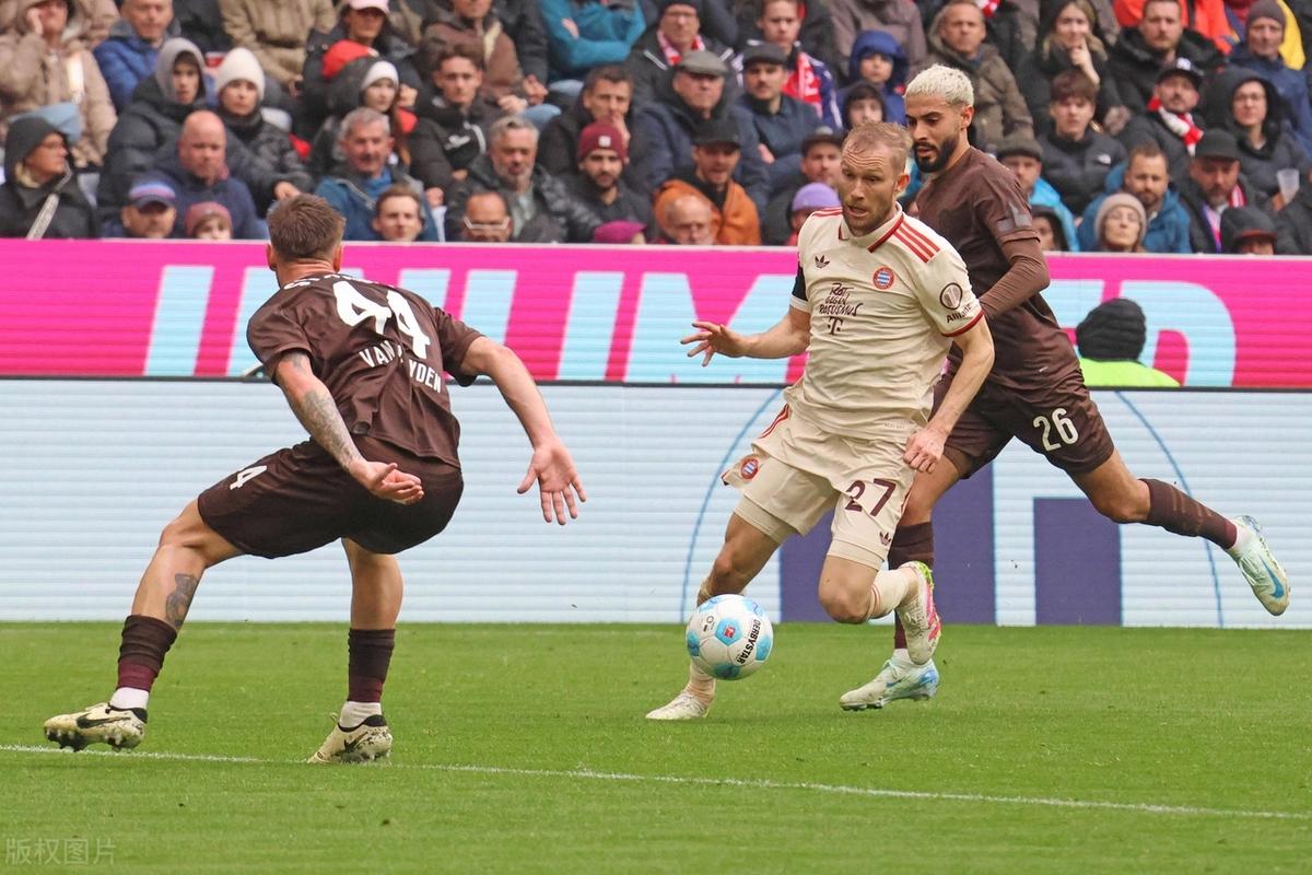 奥格斯堡客场不敌对手，连续三场失利的简单介绍