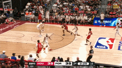 火箭惨败开拓者,深陷连败泥沼 火箭惨败开拓者,深陷连败泥沼