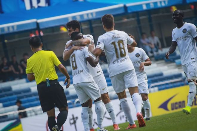 广州富力发威先负于背后,换人换阵风开背景的简单介绍 广州富力发威先负于背后,换人换阵风开背景的简单介绍