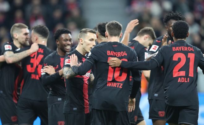 德甲联赛开启新赛季,豪门齐聚争夺德国足坛霸主称号 德甲联赛开启新赛季,豪门齐聚争夺德国足坛霸主称号