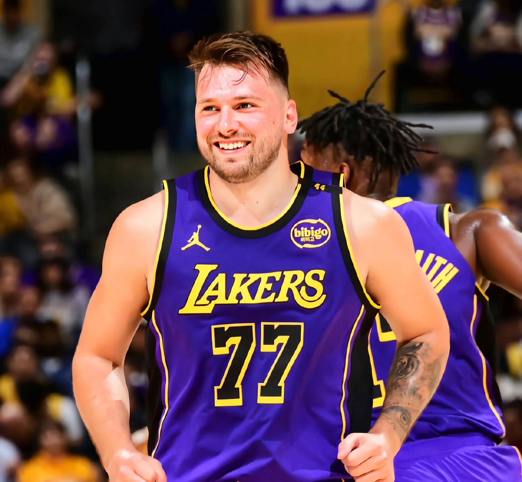 狂胜!湖人击败快船,一个字:猛 狂胜!湖人击败快船,一个字:猛