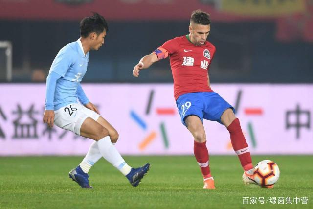 沙尔克04再次失利，保级形势变得更加严峻