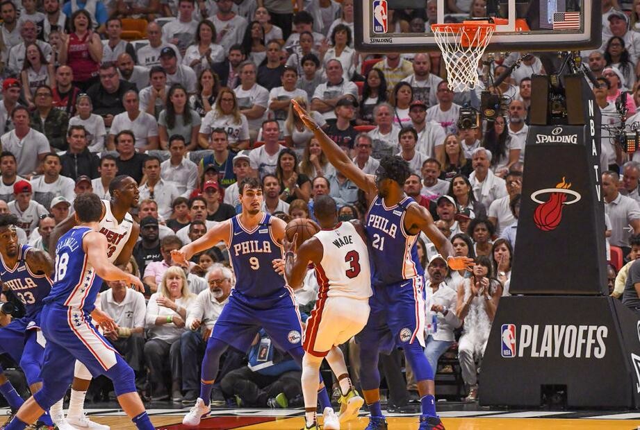 关于76人力克尼克斯,西蒙斯第六次三双的信息 关于76人力克尼克斯,西蒙斯第六次三双的信息