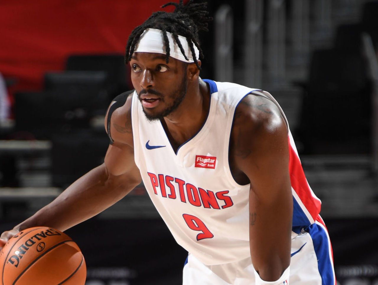 网队主场赢下活塞,反弹积极 网队主场赢下活塞,反弹积极