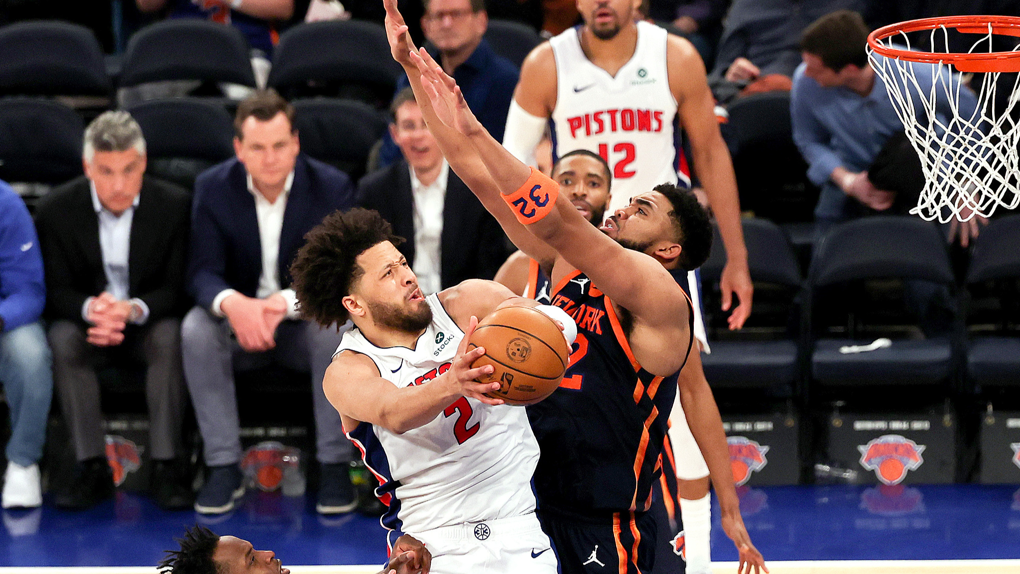 老鹰战胜尼克斯2比1领先 老鹰战胜尼克斯2比1领先